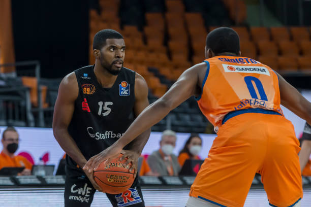 的锋线来说 的锋线来说