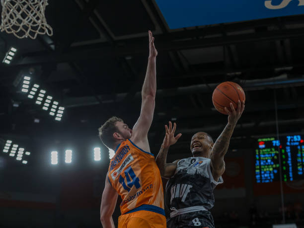 几位年轻球 几位年轻球