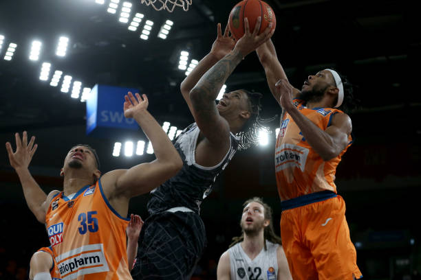 正在密切关 正在密切关