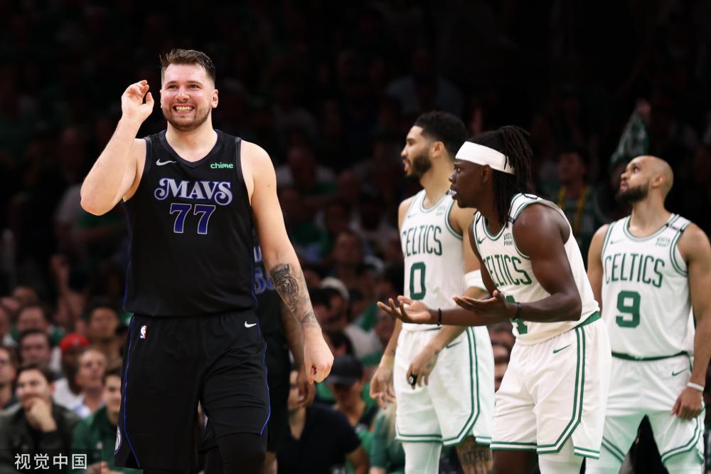 球迷们期待 球迷们期待