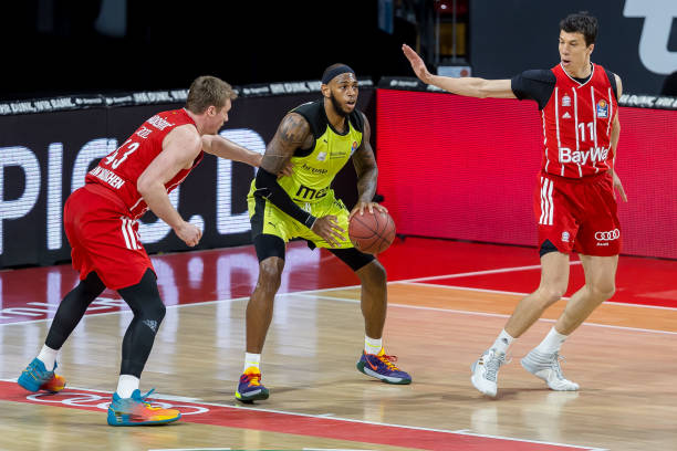 离去让更衣 离去让更衣