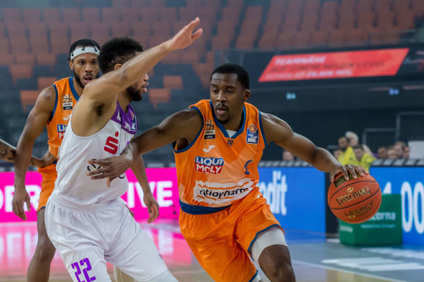 乐部在谈判 乐部在谈判